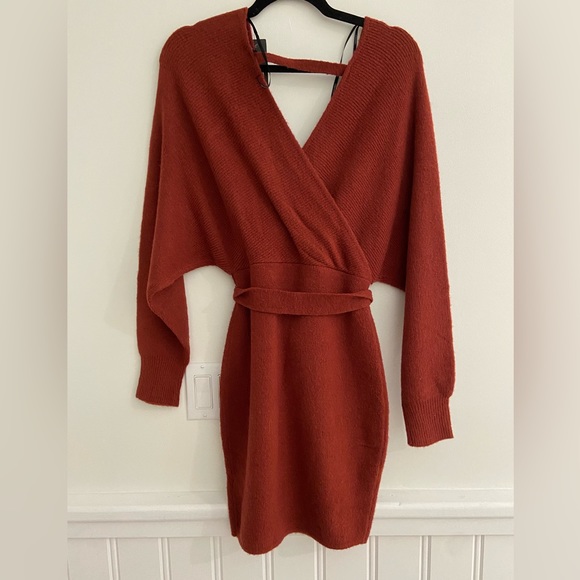 Dress - Picture 2 of 2